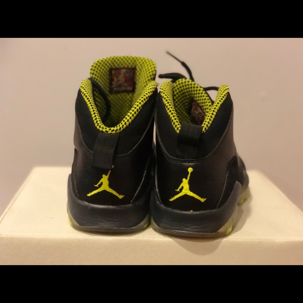 Jordan Venom 11’s